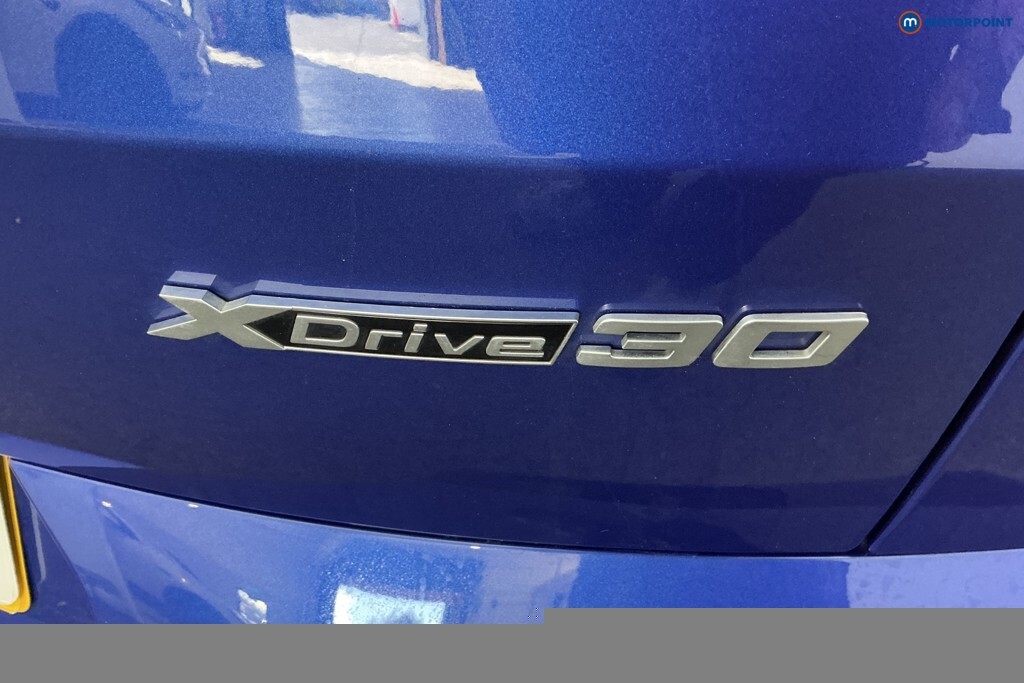BMW iX2 66.5Kwh M Sport Red #35