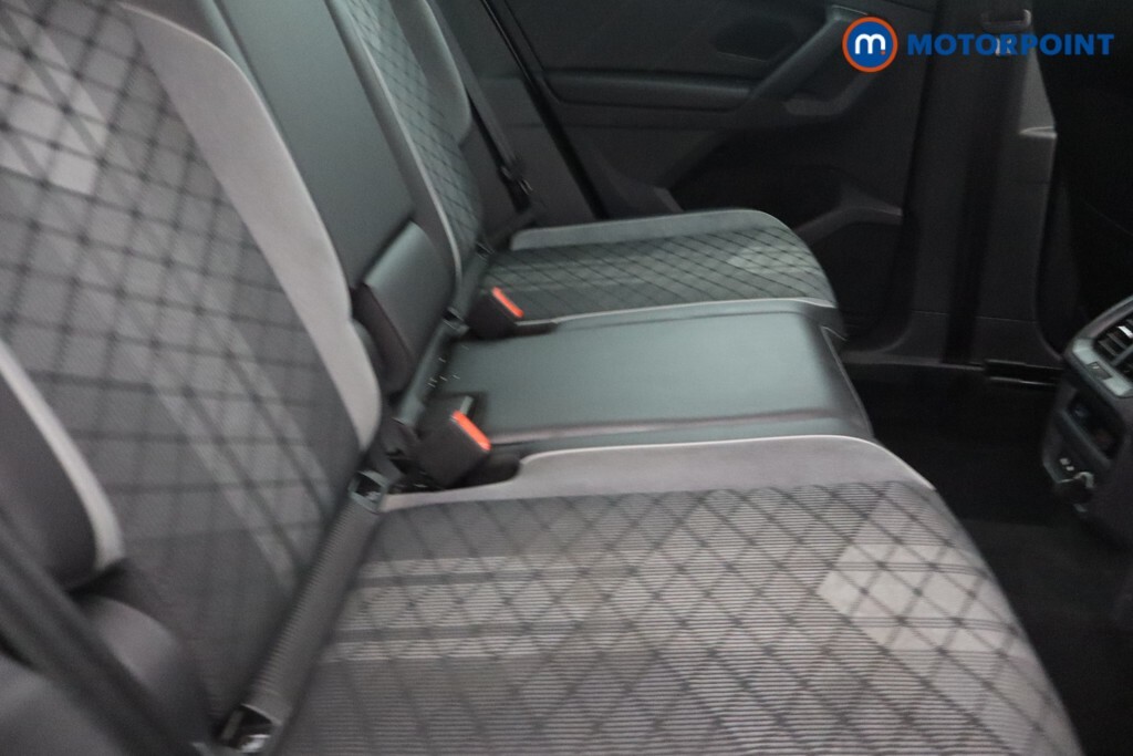 Volkswagen Tiguan Active White #10