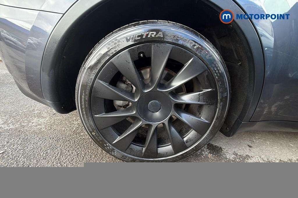 Tesla Model Y Long Range Awd Grey