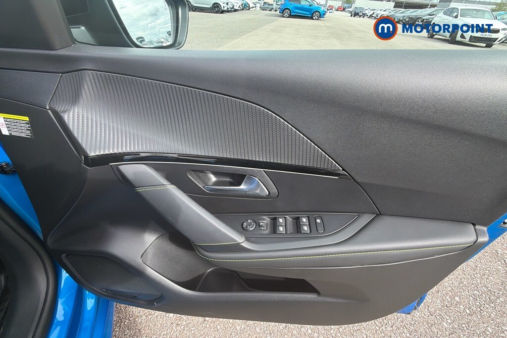 Peugeot e-208 100Kw E-style 50Kwh Black #25
