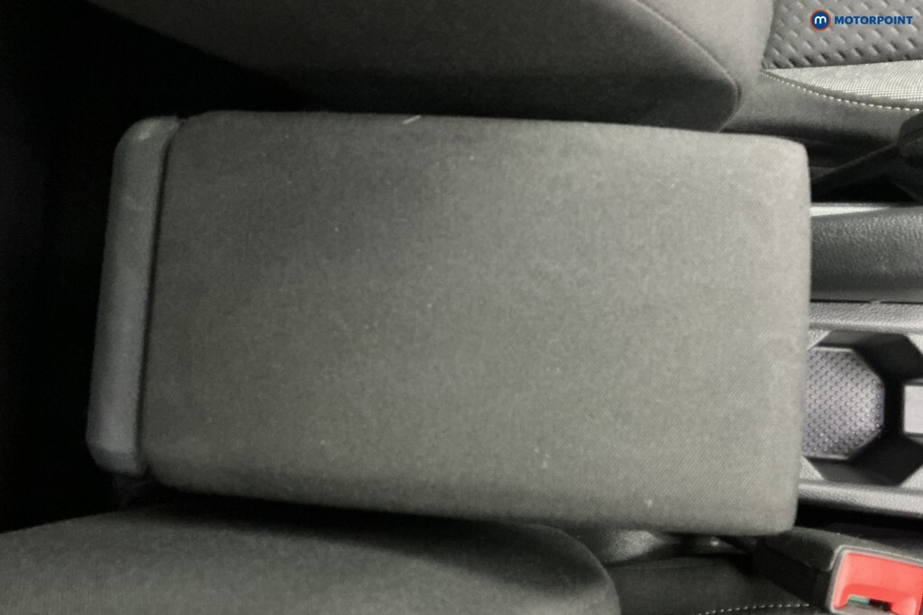 Volkswagen Taigo Match Grey #19