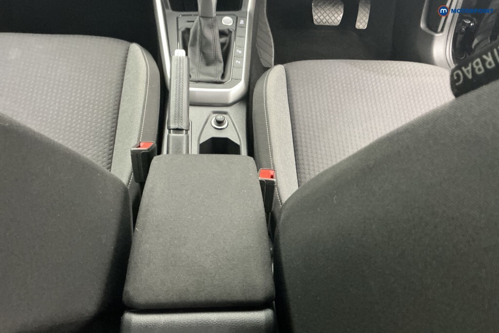 Volkswagen Taigo Match Grey #17
