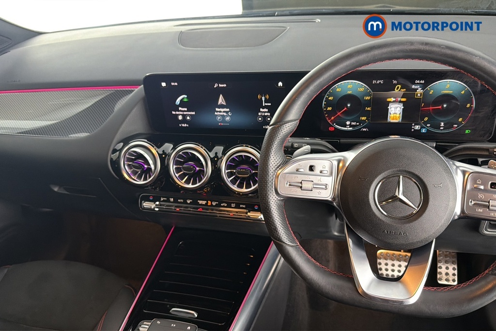 Mercedes-Benz GLA Class 200D Amg Line Premium Plus 2023 White #9