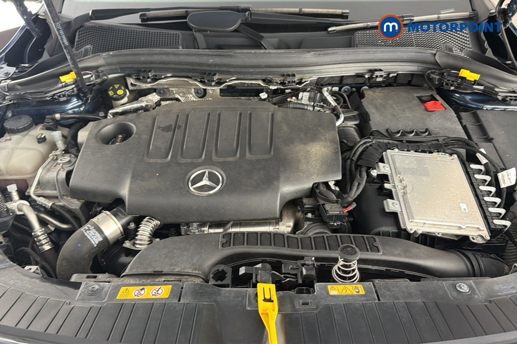 Mercedes-Benz GLA Class 200D Amg Line Premium Plus 2023 White #42