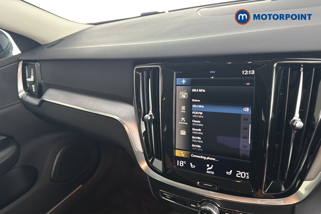 Volvo V60 R-design, B3 Mild Hybrid Black #16
