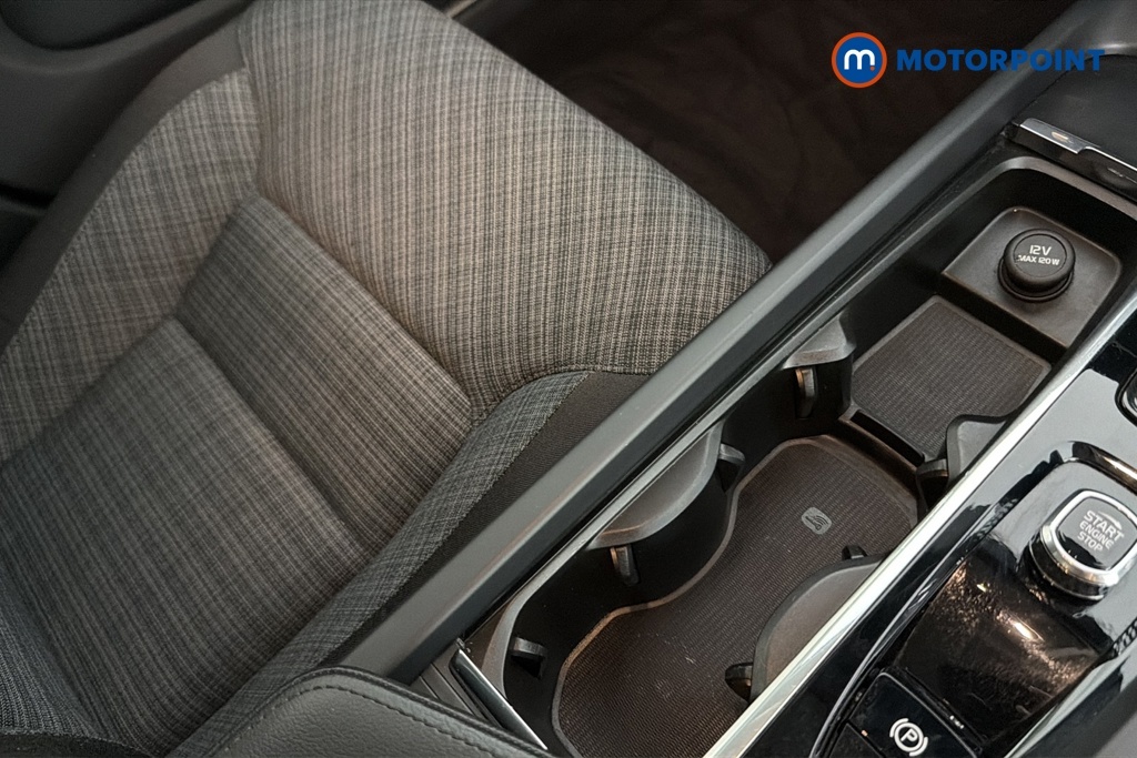 Volvo V60 R-design, B3 Mild Hybrid Black #20
