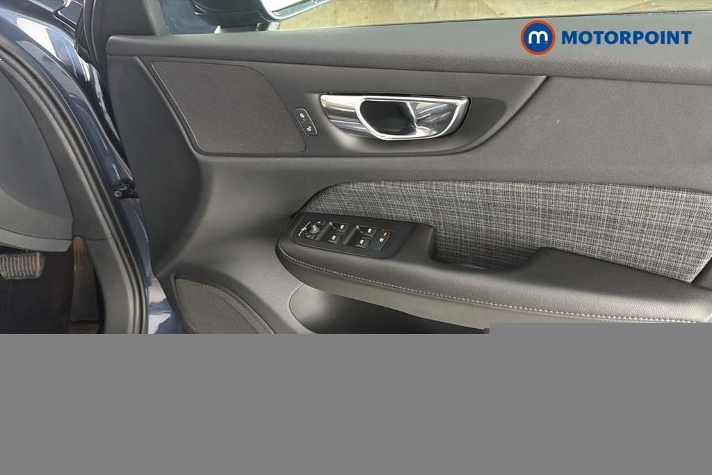 Volvo V60 R-design, B3 Mild Hybrid Black #21