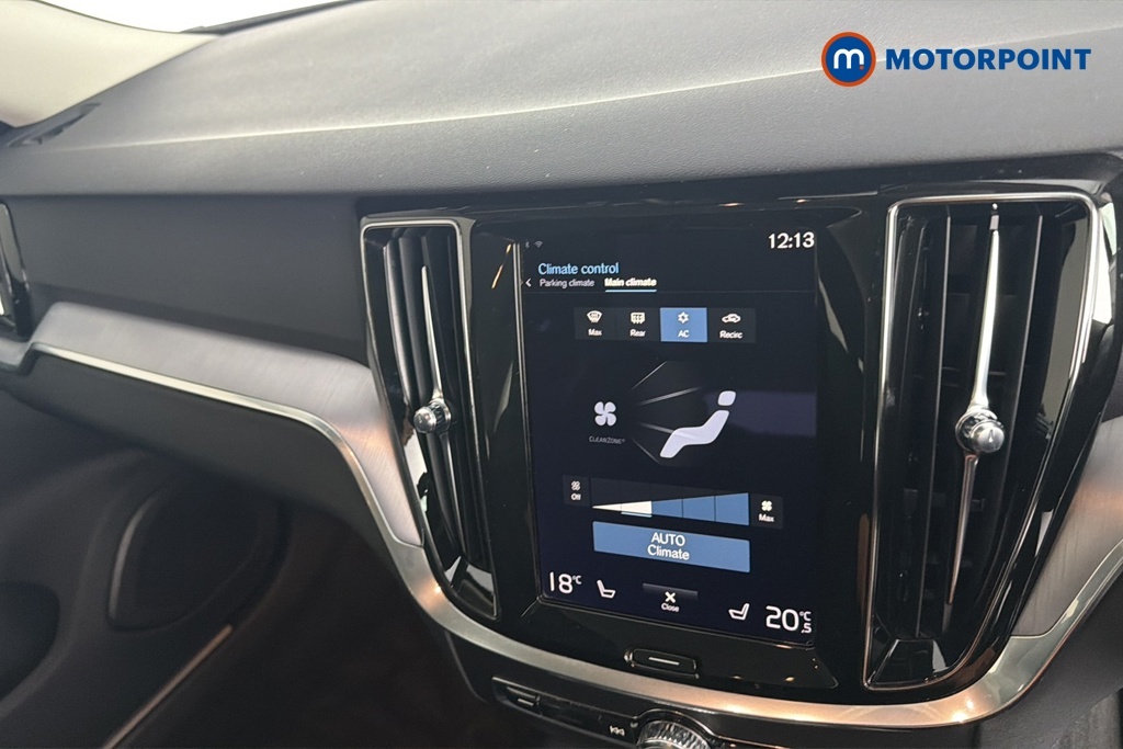 Volvo V60 R-design, B3 Mild Hybrid Black #17
