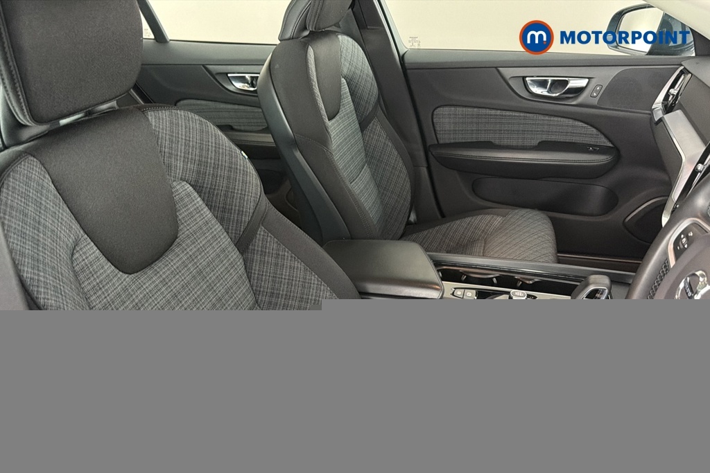 Volvo V60 R-design, B3 Mild Hybrid Black #23