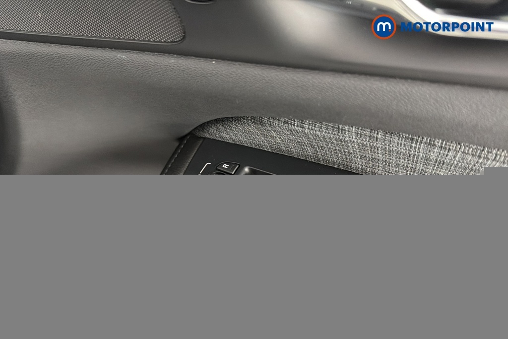 Volvo V60 R-design, B3 Mild Hybrid Black #22