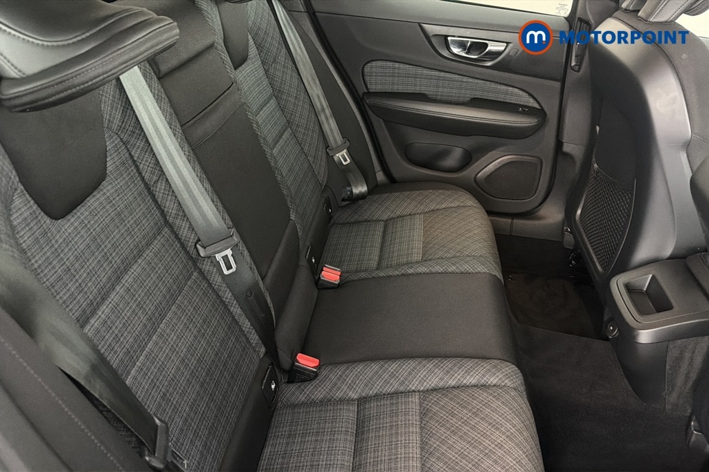 Volvo V60 R-design, B3 Mild Hybrid Black #25