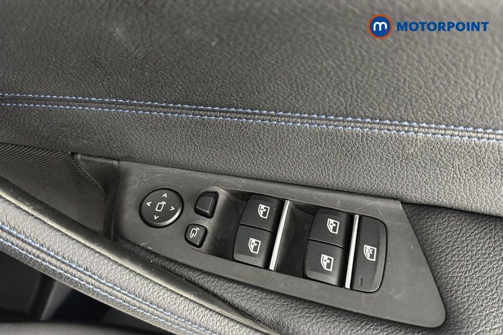 BMW 5 Series M550i Xdrive Black #25