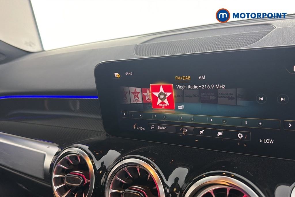 Mercedes-Benz GLB Class Glb 200 Amg Line Executive 7G-tronic Silver #15
