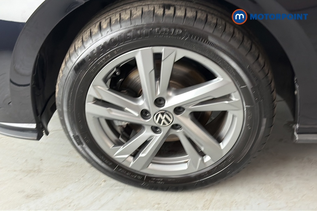 Volkswagen Polo Match Black #30
