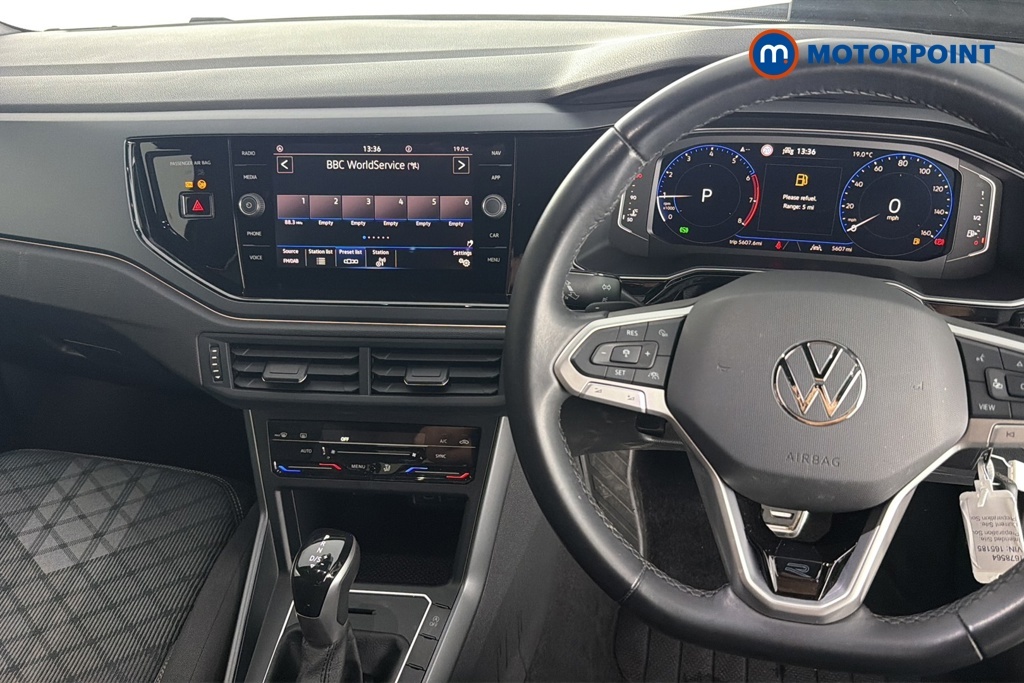 Volkswagen Polo Match Black #9