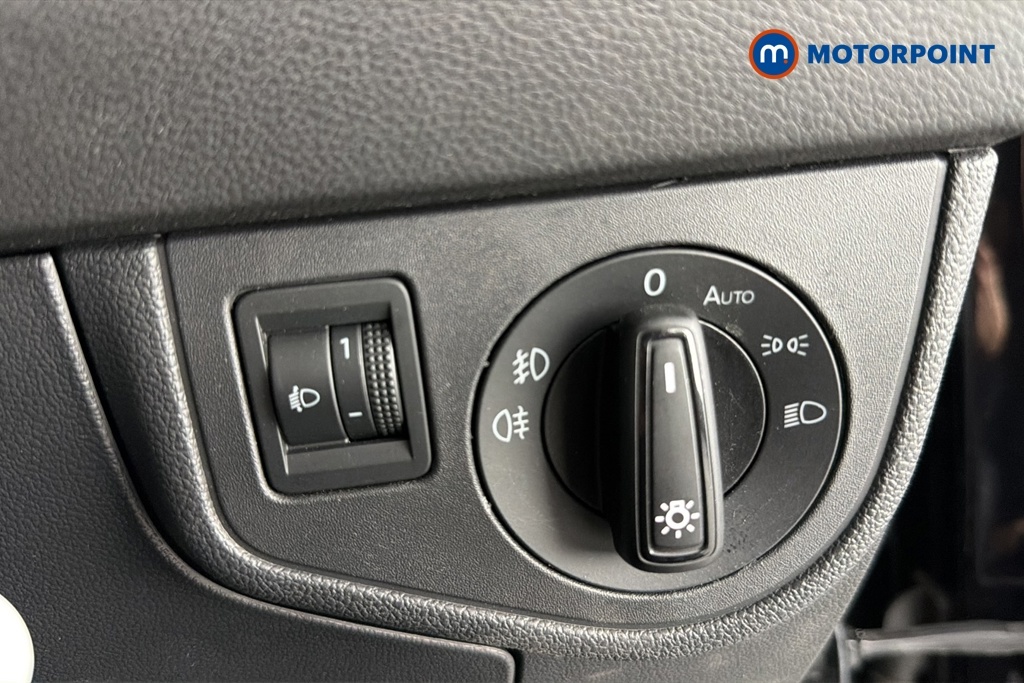 Volkswagen Polo Match Black #16