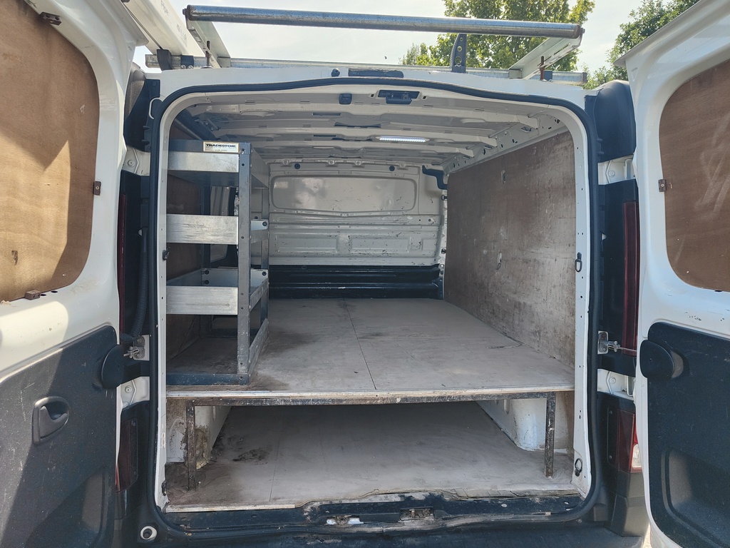Vauxhall Vivaro Mpv White #15