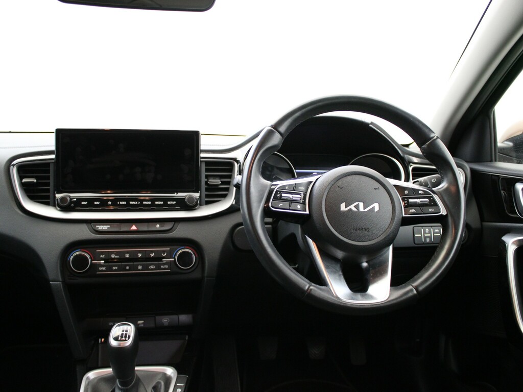 Kia Ceed 1.5T Gdi Isg 3 Hatchback Grey #14