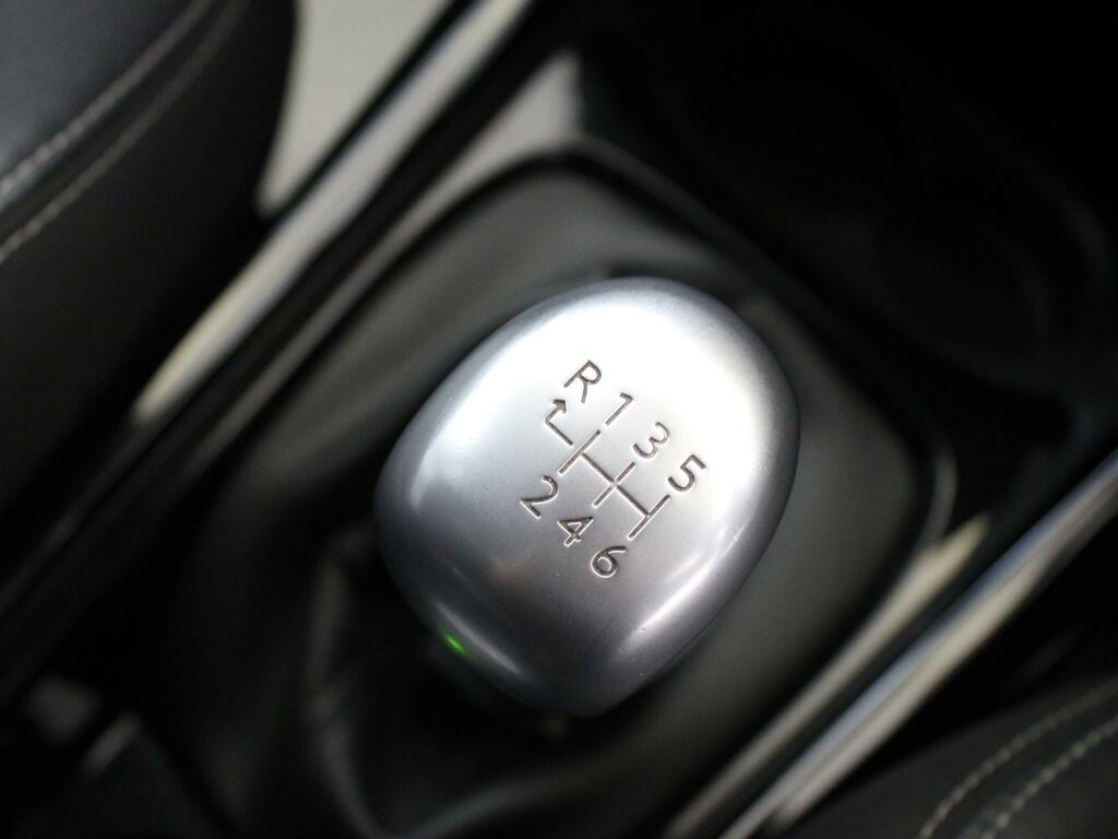 Peugeot 2008 Active Black #24