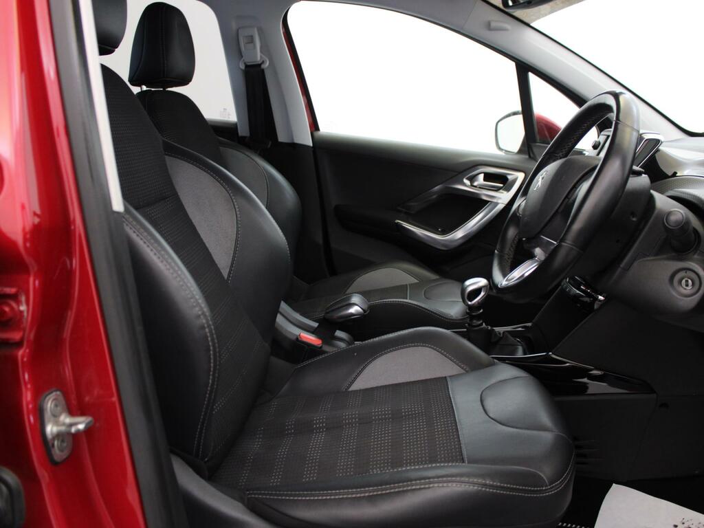 Peugeot 2008 Active Black #9