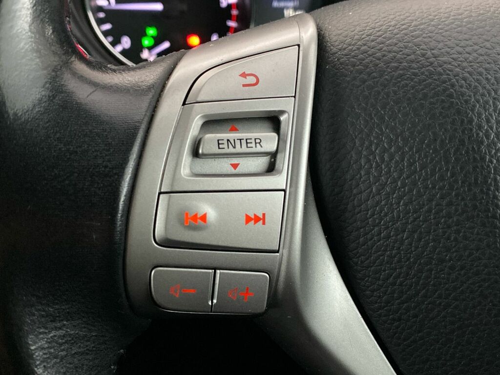 Nissan Qashqai 1.2 Dig-t N-connecta Silver #19