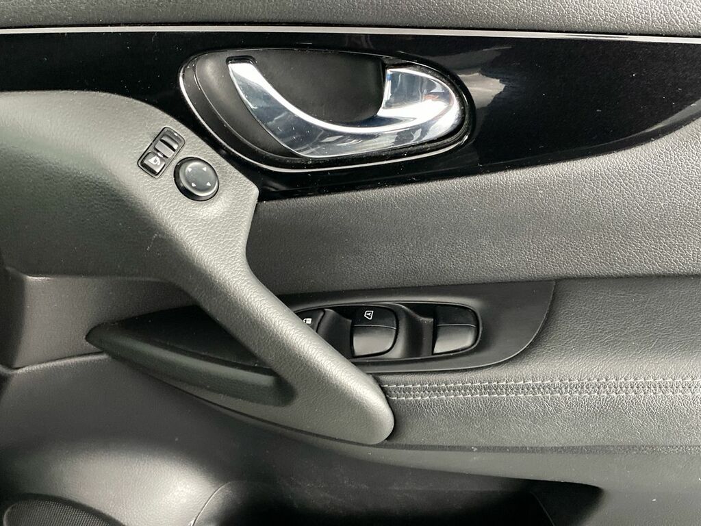 Nissan Qashqai 1.2 Dig-t N-connecta Silver #23