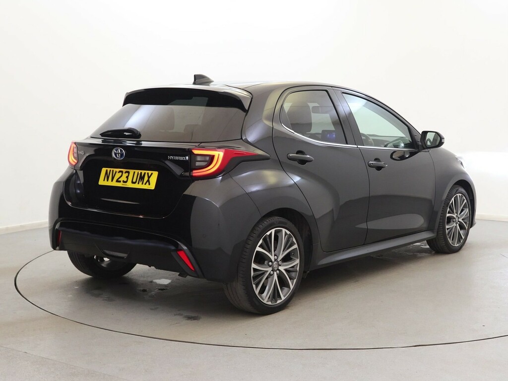 Toyota Yaris 1.5 Hybrid Excel Cvt Black #5