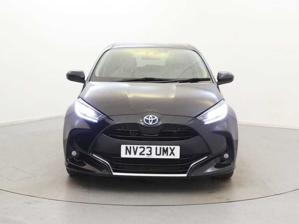 Toyota Yaris 1.5 Hybrid Excel Cvt Black #2