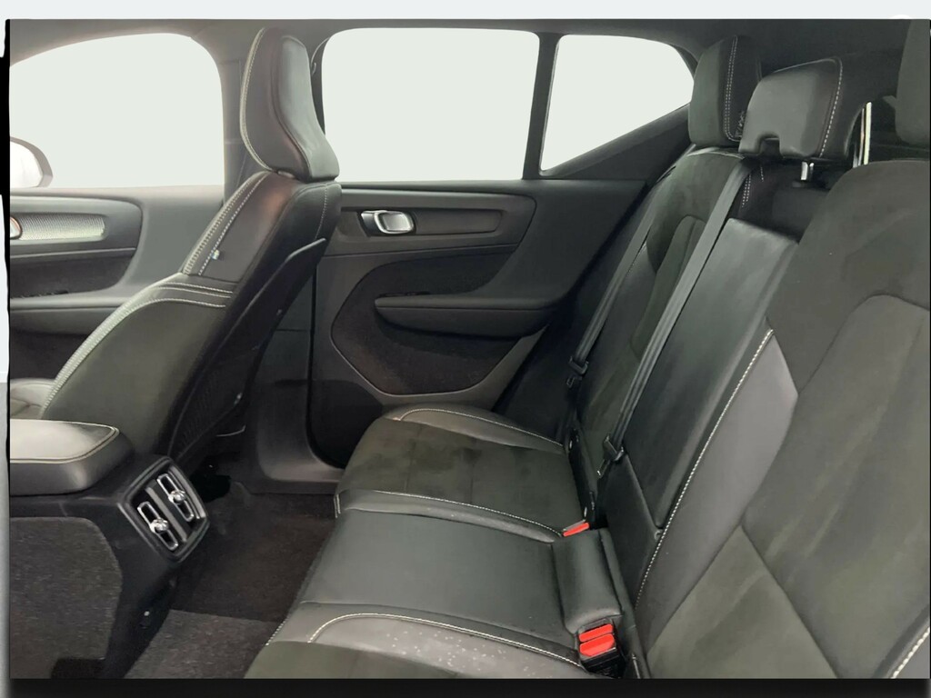 Volvo XC40 1.5 T3 163 R Design Geartronic Black #5
