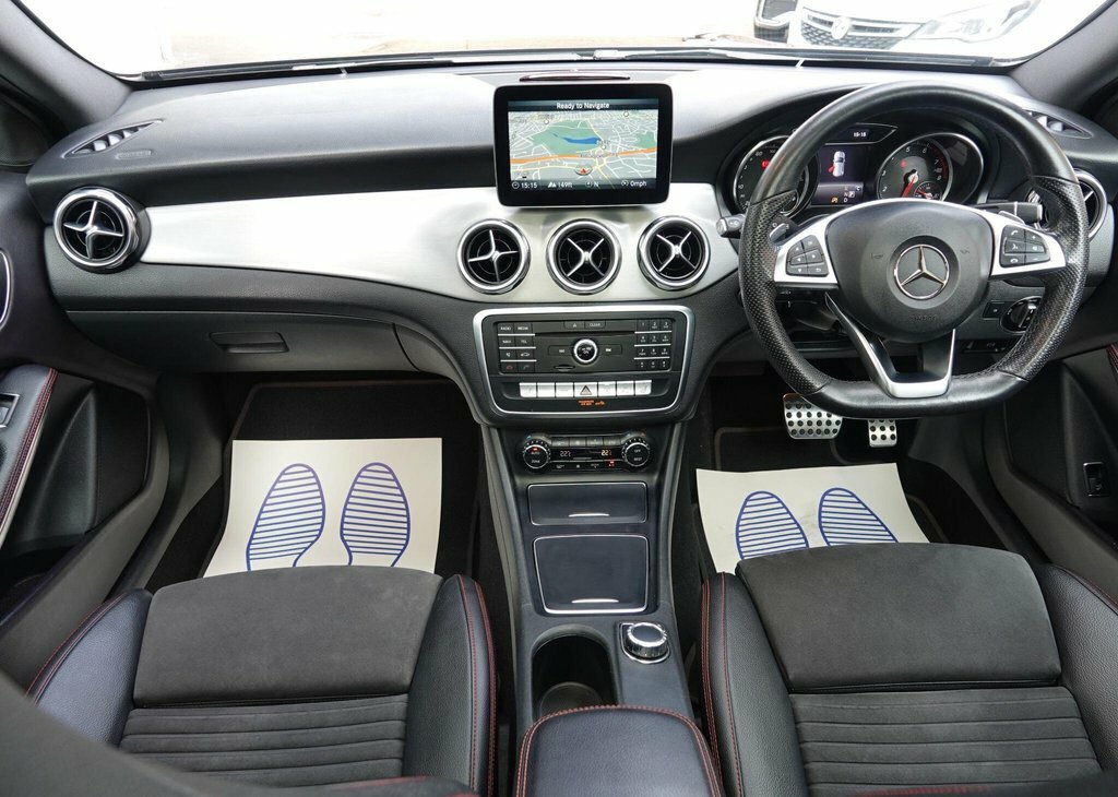 Mercedes-Benz GLA Class 1.6 Gla200 Amg Line Premium Plus Suv Black #6