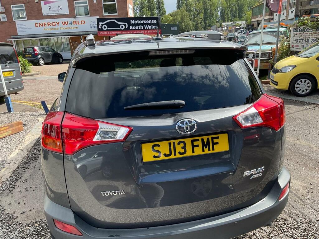 Toyota Rav 4 Suv White #90