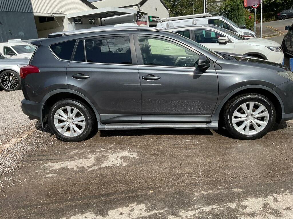 Toyota Rav 4 Suv White #65