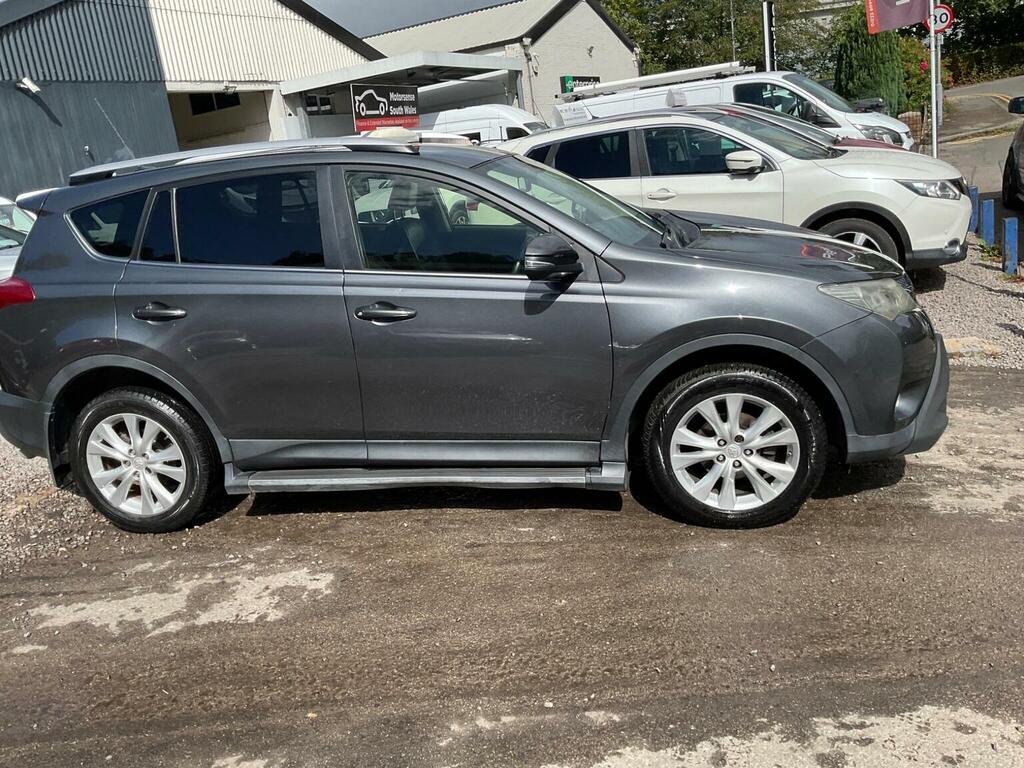 Toyota Rav 4 Suv White #58