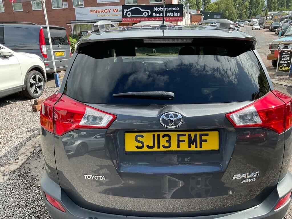 Toyota Rav 4 Suv White #81