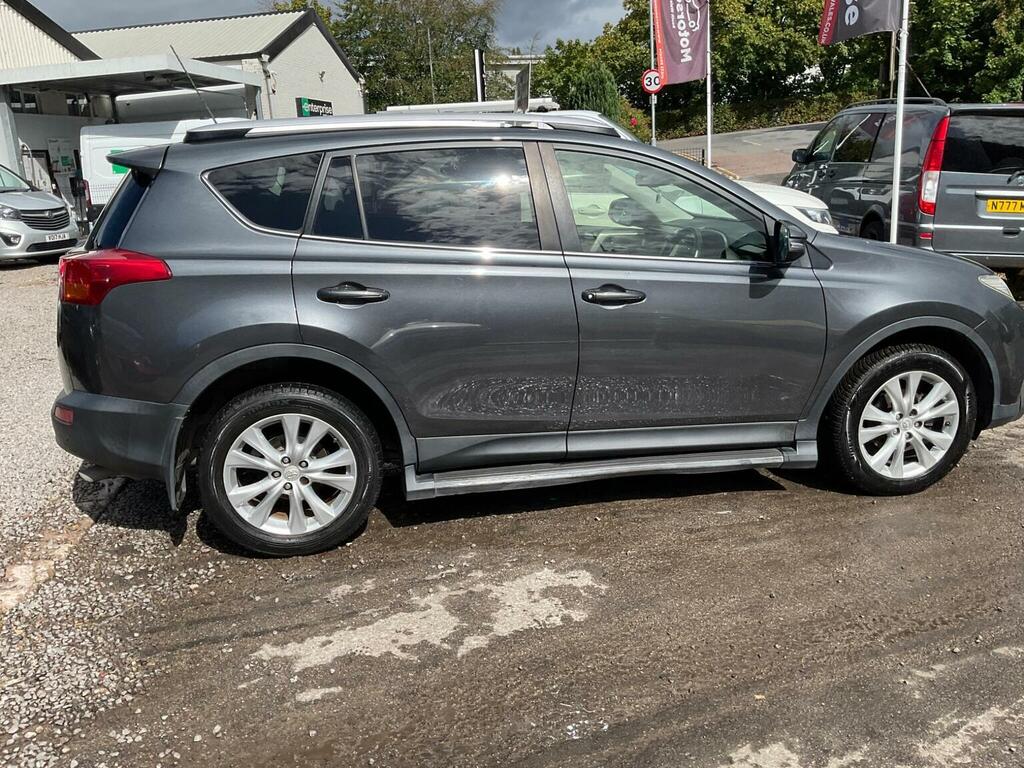 Toyota Rav 4 Suv White #70