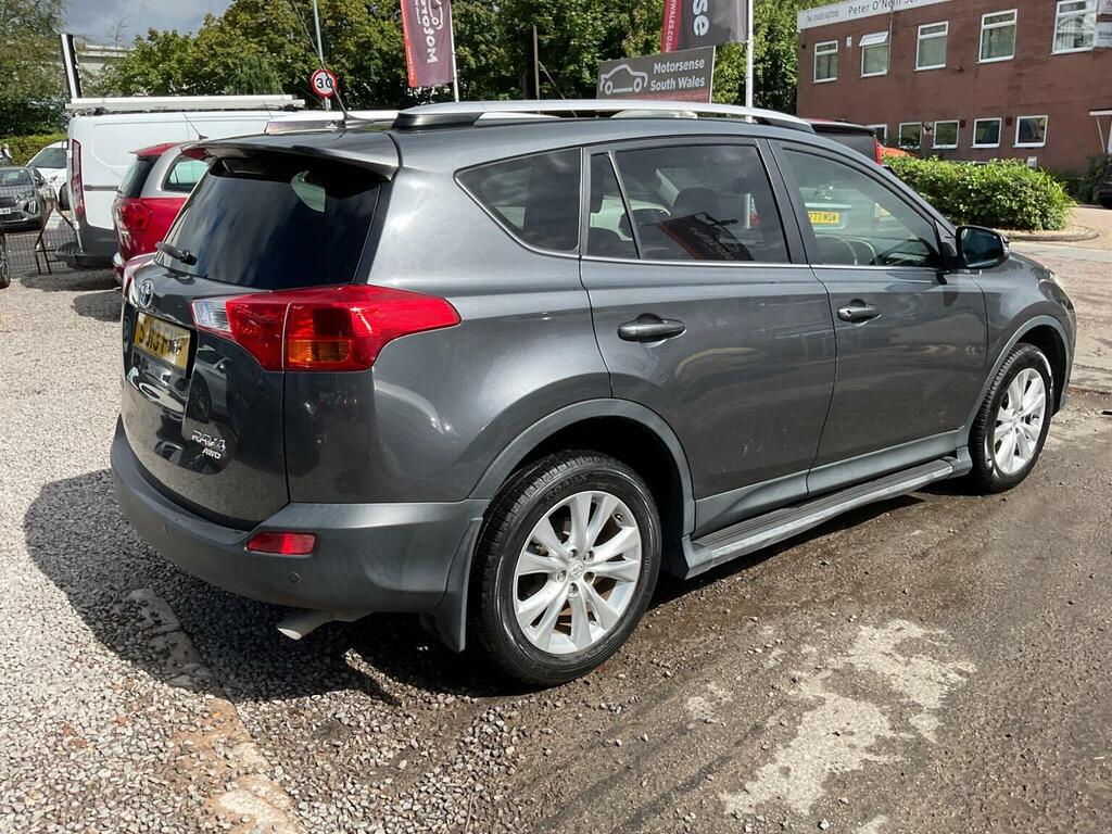 Toyota Rav 4 Suv White #71