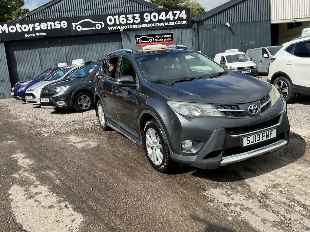 Toyota Rav 4 Suv White #40