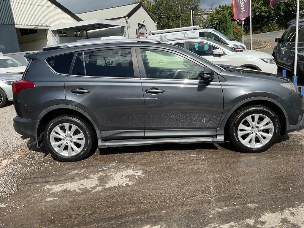 Toyota Rav 4 Suv White #64
