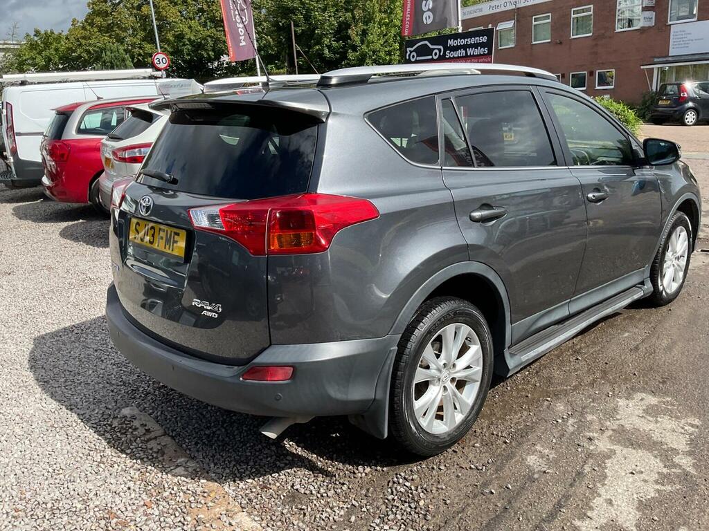 Toyota Rav 4 Suv White #79