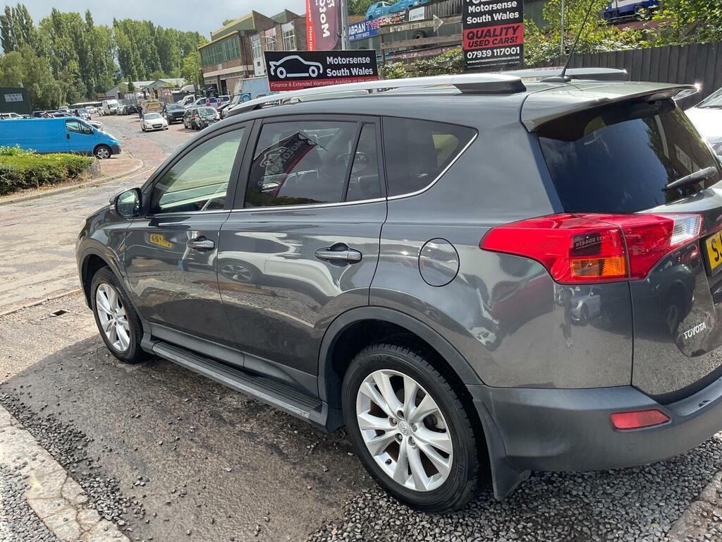 Toyota Rav 4 Suv White #91