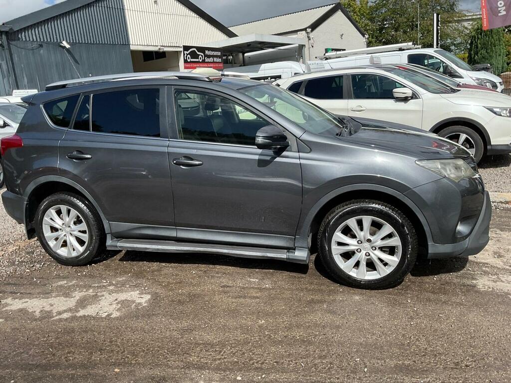Toyota Rav 4 Suv White #60