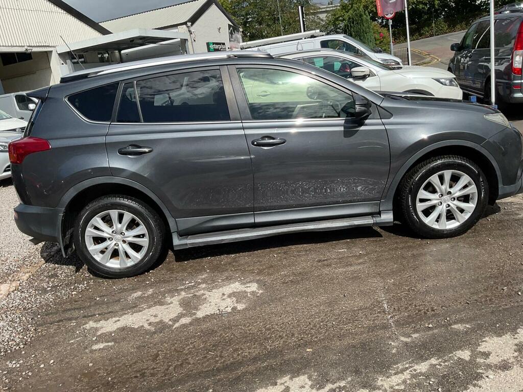 Toyota Rav 4 Suv White #63