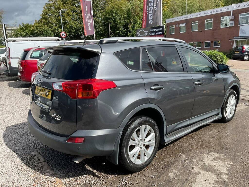 Toyota Rav 4 Suv White #80