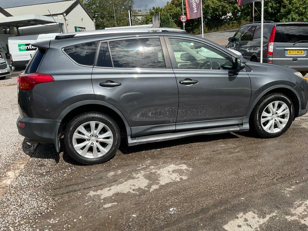 Toyota Rav 4 Suv White #69