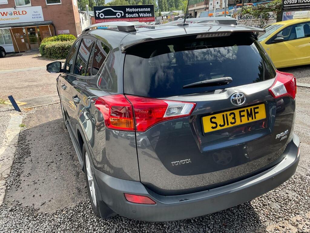 Toyota Rav 4 Suv White #87