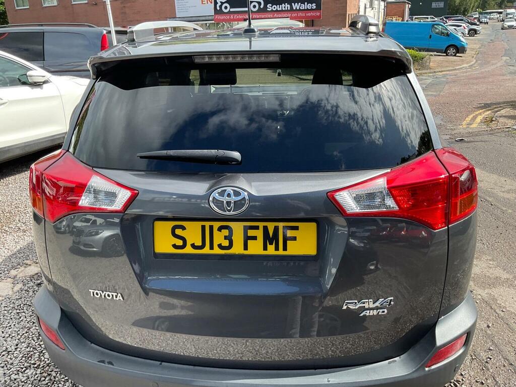 Toyota Rav 4 Suv White #82