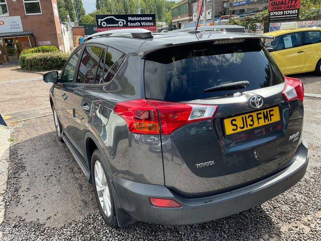 Toyota Rav 4 Suv White #86