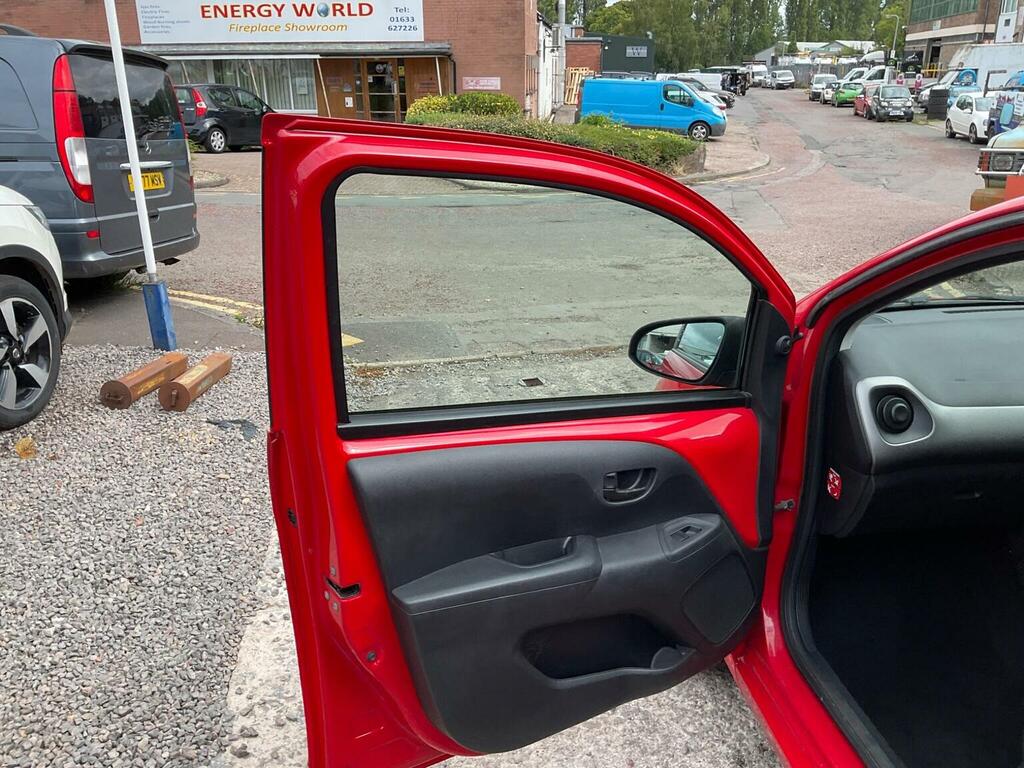 Peugeot 108 1.0 72 Active Red #17