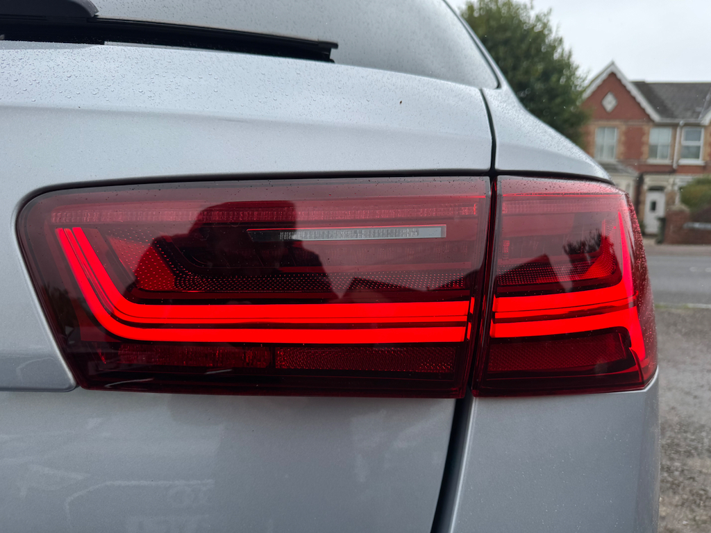Audi A6 Avant 2L Black Edition Grey #44