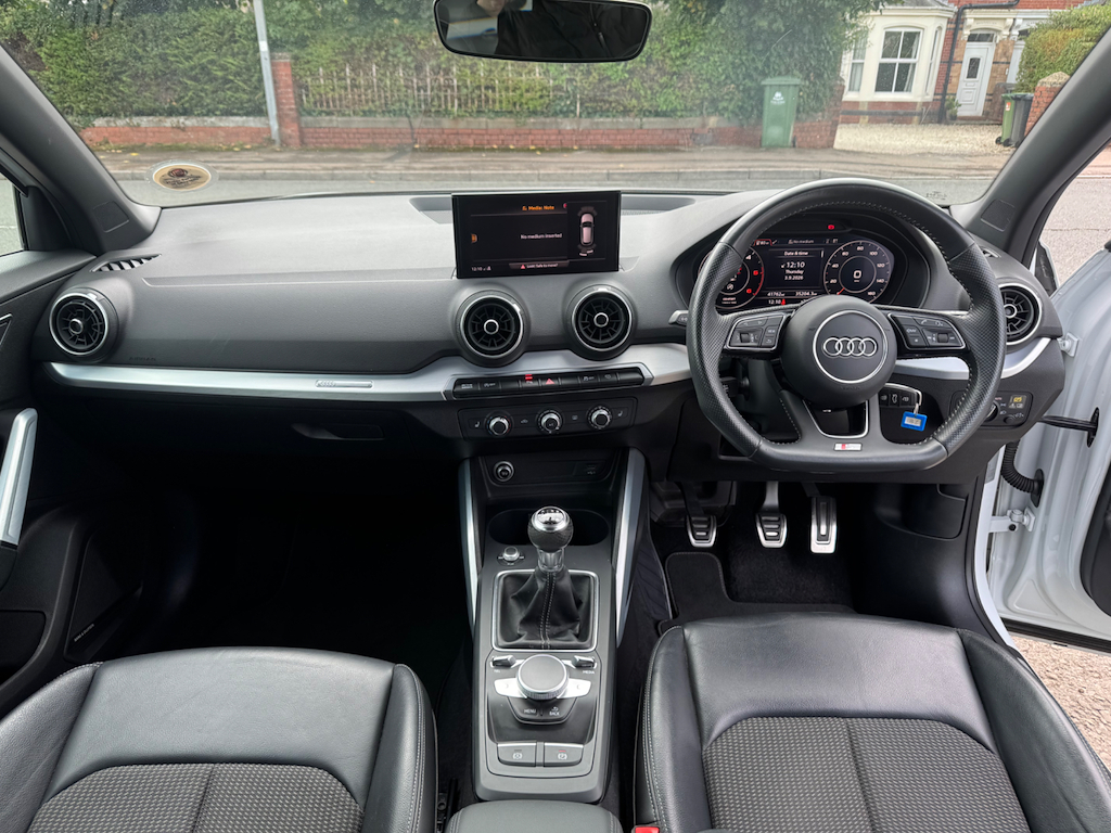 Audi Q2 Tdi S Line  #2